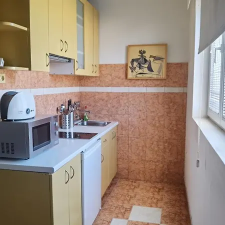 Apartament With Free Parking *